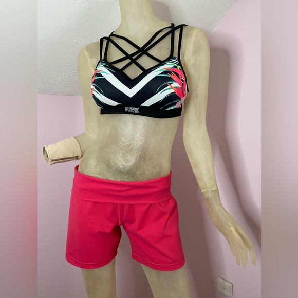 Lululemon Roll Down Shorts - Picture 2 of 9